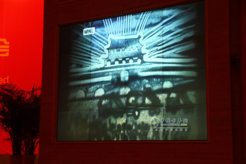 中國重汽2012年商務(wù)年會現(xiàn)場沙畫表演