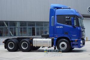 福田戴姆勒歐曼GTL6*4牽引車實拍圖