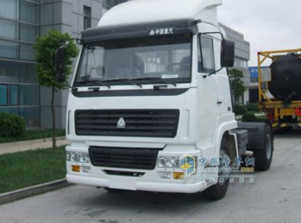 中國重汽 斯太爾王重卡 266馬力 4×2 牽引車 ZZ4186M3516C