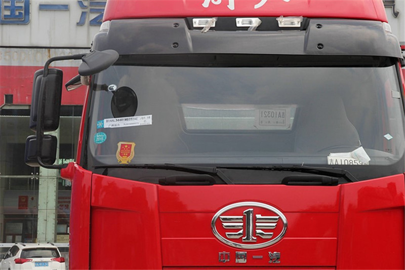 一汽解放 J6M重卡 350馬力 4X2 國四牽引車(CA4180P63K2AE4)