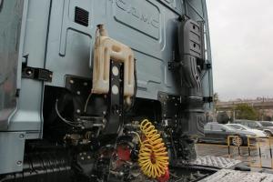 華菱 漢馬H9重卡 410馬力 6X4 LNG 國(guó)五牽引車(HN4250NGX38C9M5)