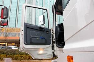 華菱 漢馬H9重卡 420馬力 6X4 國(guó)五牽引車(HN4250A43C4M5)