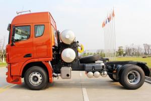 聯(lián)合卡車(chē) U260重卡 260馬力 4X2 國(guó)五 LNG牽引車(chē)(蓬翔單級(jí)減速橋)(SQR4182N6Z)