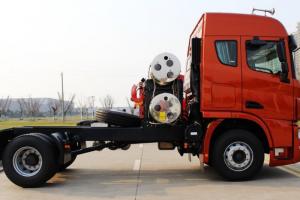 聯(lián)合卡車(chē) U260重卡 260馬力 4X2 國(guó)五 LNG牽引車(chē)(蓬翔單級(jí)減速橋)(SQR4182N6Z)