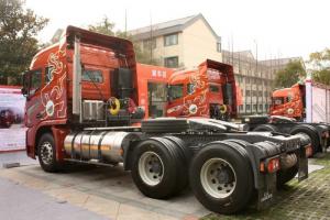 聯(lián)合卡車(chē) U400重卡 2015款 K金版 400馬力 6X4 國(guó)四 LNG牽引車(chē)(SQR4252N6ZT4)