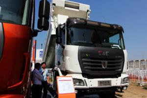 聯(lián)合卡車(chē)U340 340馬力 6X4 5.6米LNG 國(guó)五 自卸車(chē)(SQR3252N6T4)