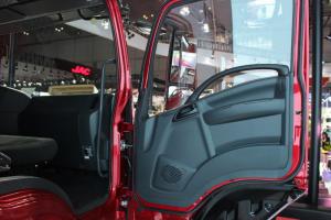 慶鈴 五十鈴巨咖 460馬力 6X4 國五 牽引車(QL4250W2NCZ)