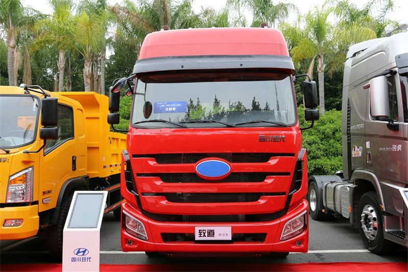 四川現代 致道800W重卡 350馬力 4X2國五 牽引車(CNJ4180KPG36V)