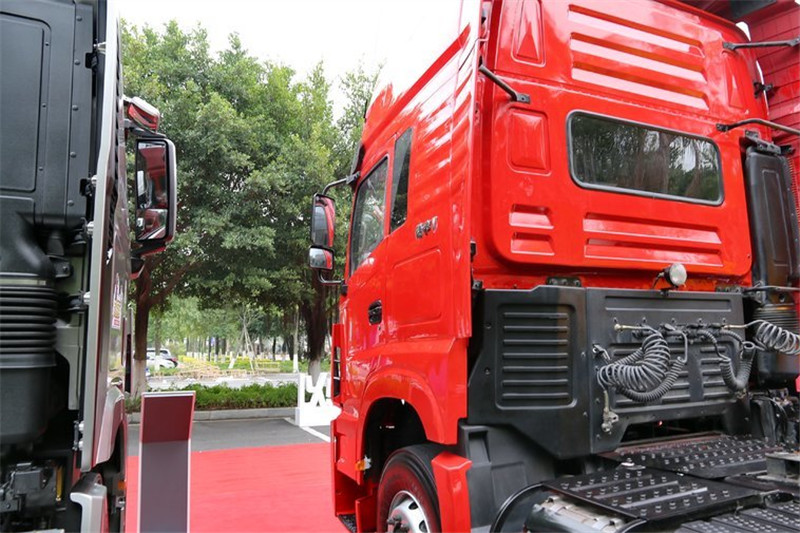 四川現代 致道800W重卡 350馬力 4X2國五 牽引車(CNJ4180KPG36V)