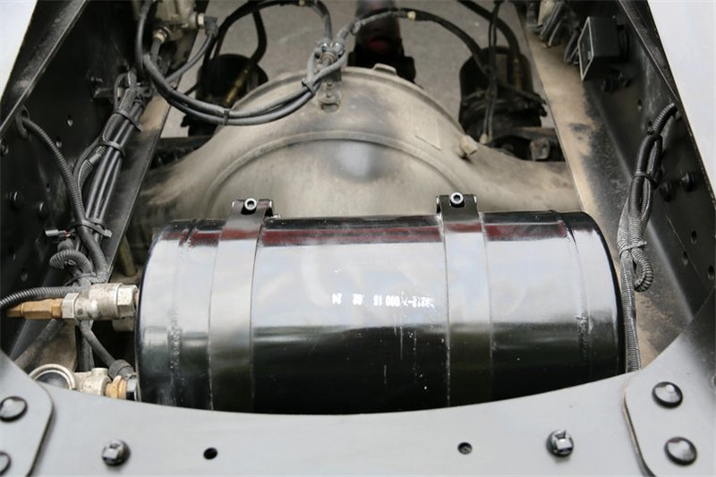 四川現代 致道800W重卡 350馬力 4X2國五 牽引車(CNJ4180KPG36V)四川現代 致道800W重卡 350馬力 4X2國五 牽引車(CNJ4180KPG36V)