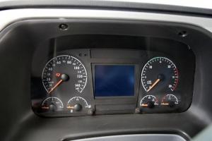 福田 歐曼GTL 9系重卡 超能型 400馬力 8X4 9.5米畜禽式載貨車(BJ5319CCQ-XA)