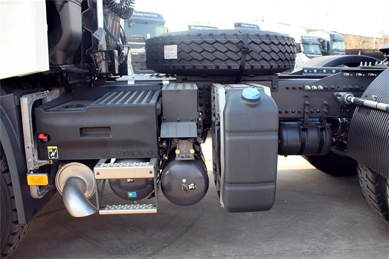 沃爾沃 新FH重卡 540馬力 6X4 國(guó)四牽引車(大件車)