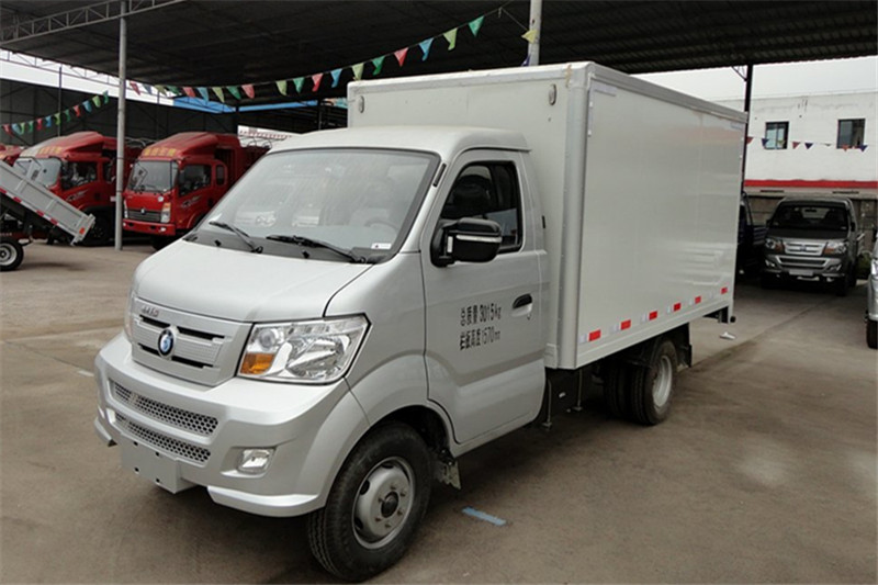 重汽王牌 W1系 1.8L 62馬力 柴油 3.1米 國(guó)四單排廂式微卡(CDW5030XXYN2M4)