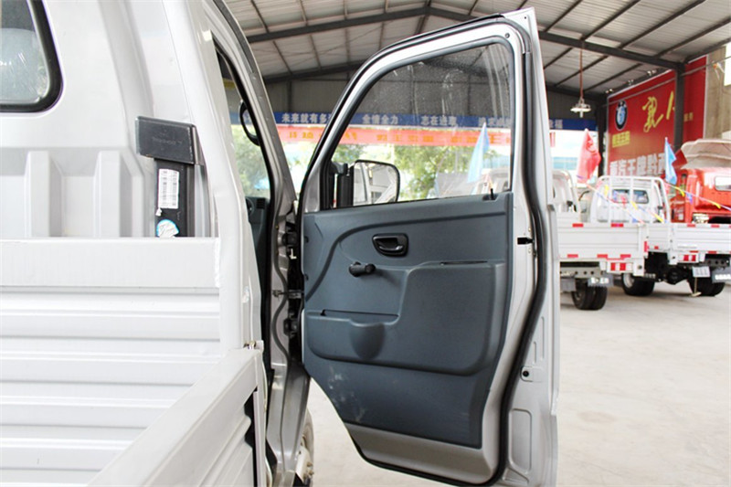 重汽王牌 W1系 2.5L 87馬力 柴油 3.1米 國(guó)四單排欄板微卡(CDW3030N3M4)