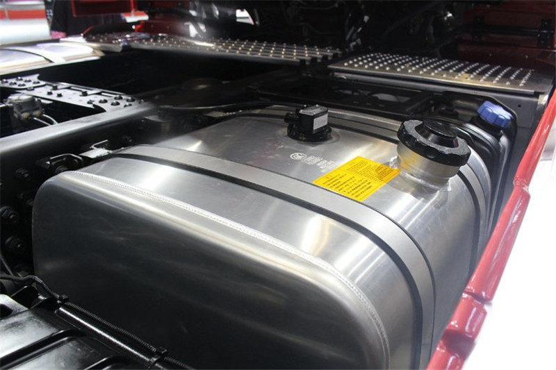 福田 歐曼EST-A 6系重卡 460馬力  國(guó)五6X4危險(xiǎn)品牽引車(chē)(BJ4269SNFKB-AD)