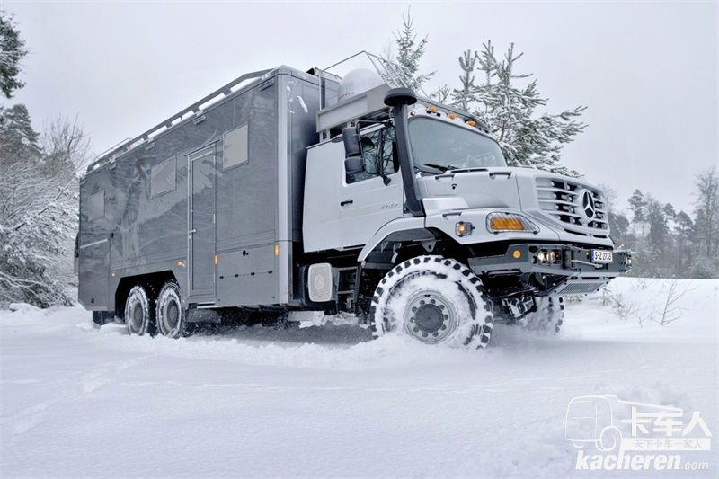 奔馳 Zetros重卡 330馬力 6X6 國(guó)五廂式載貨車(型號(hào)2733)