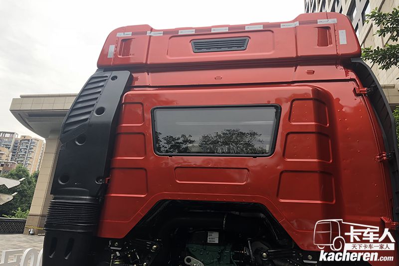 解放 新J6 500馬力 8×4自卸車