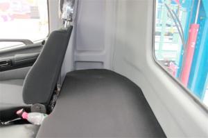 廣汽日野 700系列重卡 300馬力 4X2 國五轎運(yùn)車底盤(平頂)(YC1180FH8JW5)