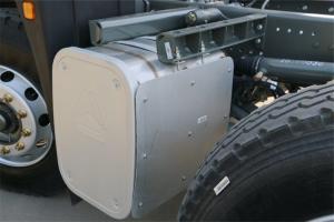 中國重汽 豪瀚J6G重卡 380馬力 8X4 國五9.5米欄板載貨車(ZZ1315N466WE1)