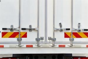 中國(guó)重汽 豪瀚N5G重卡 280馬力 6X2 國(guó)五9.73米廂式載貨車(chē)(ZZ5255XXYM56C3E1)