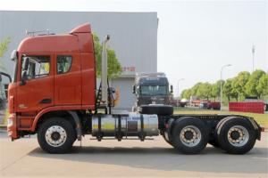 聯(lián)合卡車(chē) U440重卡 440馬力 6X4 國(guó)五LNG牽引車(chē)(速比3.7)(QCC4252N654-1)