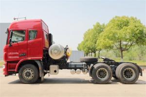 聯(lián)合卡車(chē) U380重卡 380馬力 6X4 國(guó)五LNG牽引車(chē)(QCC4252N654-2)