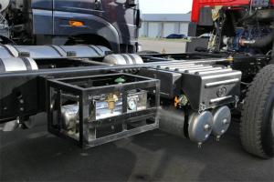 青島解放 悍V重卡 290馬力 8X4 國五6.8米LNG自卸車(CA3310P1K15L3T4NE5A80)