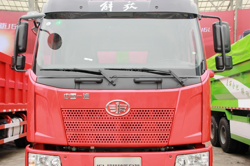 一汽解放 J6L重卡 280馬力 8X4 6米 國五自卸車(CA3310P62K1LT4E5)