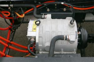 慶鈴汽車 五十鈴EV100 4.5T 4.25米單排 96.77kWh 純電動廂式輕卡載貨車(QL5041XXYBEVECCA1)