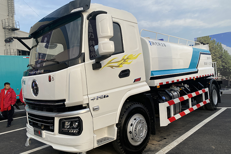 陜汽商用車(chē) 軒德翼6 240馬力 4×2 國(guó)六 灑水車(chē)