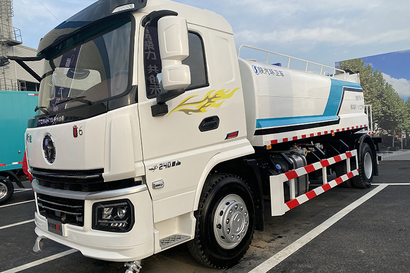 陜汽商用車(chē) 軒德翼6 240馬力 4×2 國(guó)六 灑水車(chē)