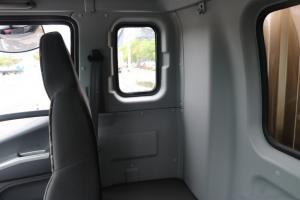 福田 奧鈴大黃蜂 210馬力 6.8米 國五排半廂式載貨車(BJ5186XXY-A1)