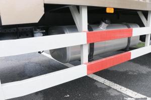 福田 奧鈴大黃蜂 210馬力 6.8米 國五排半廂式載貨車(BJ5186XXY-A1)