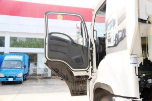 慶鈴 五十鈴巨咖 460馬力 6X4 國五牽引車(速比3.07)(QL4250W2NCZ)