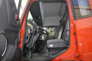 東風(fēng)商用車 天錦KR 230馬力 4X2 8米 國六廂式載貨車(DFH5180XXYE8)