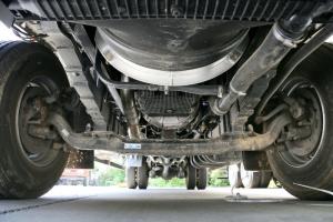 東風(fēng)商用車 天錦KR中卡 180馬力 4X2 8米 國六排半廂式載貨車(DFH5180XXYE2)