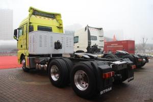 中國重汽 汕德卡SITRAK C7H重卡 430馬力 6X4 國五LNG牽引車(ZZ4256V324HE1LB)