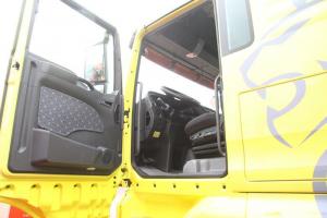 中國重汽 汕德卡SITRAK C7H重卡 430馬力 6X4 國五LNG牽引車(ZZ4256V324HE1LB)