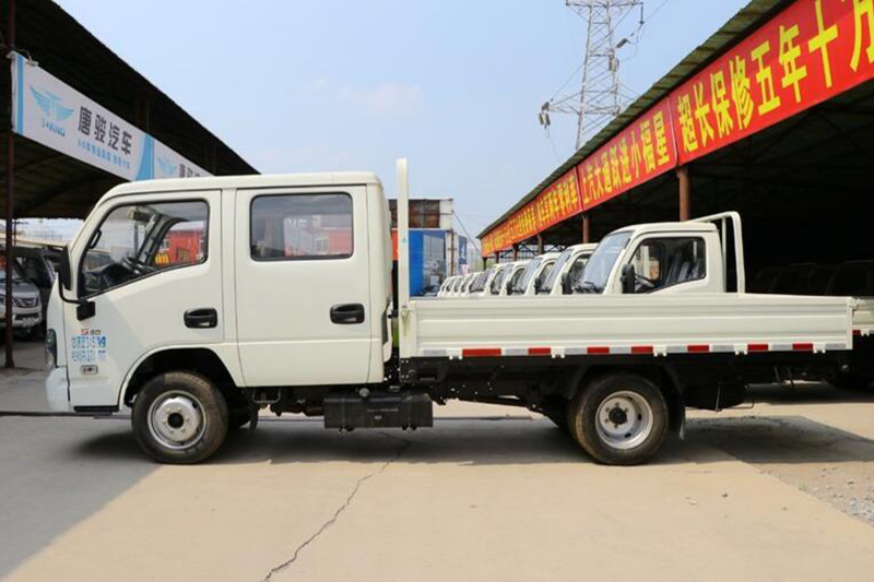 上汽躍進(jìn) 福運S80 113馬力 4×2 國六 雙排 欄板載貨車 軸距2850mm