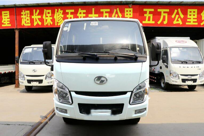 上汽躍進(jìn) 福運S80 113馬力 4×2 國六 雙排 欄板載貨車 軸距2850mm