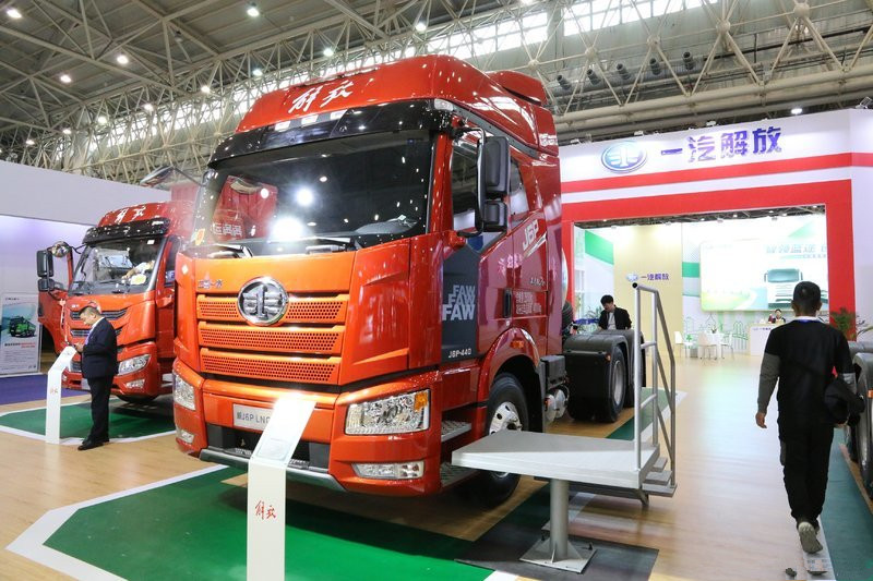 一汽解放 新J6P重卡 550馬力 6X4 國五 牽引車(CA4250P66K25T1A1E5)