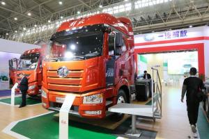 一汽解放 新J6P重卡 550馬力 6X4 國(guó)五 牽引車(CA4250P66K25T1A1E5)