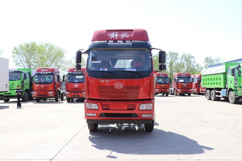  一汽解放 J6L中卡 220馬力 4X2 6.8米 國(guó)六 廂式載貨車(CA5160XXYP62K1L4E6) 