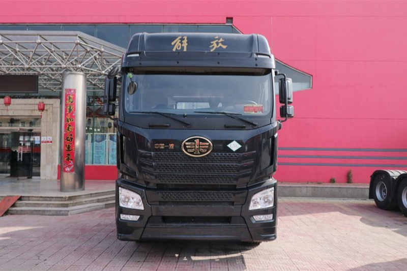 一汽解放青汽 JH6 領(lǐng)航版 460馬力 6X4 國(guó)六 LNG牽引車(CA4250P25K2T1NE6A80)