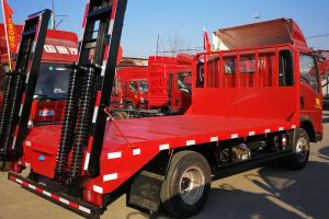 重汽HOWO輕卡 王系 130馬力 4X2 國(guó)六 平板運(yùn)輸車(chē)(ZZ5047TPBH3315F145)