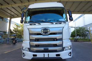 廣汽日野 700至臻大馬力 560馬力 6×4 國(guó)六 牽引車（YC4250SSZZK6） 