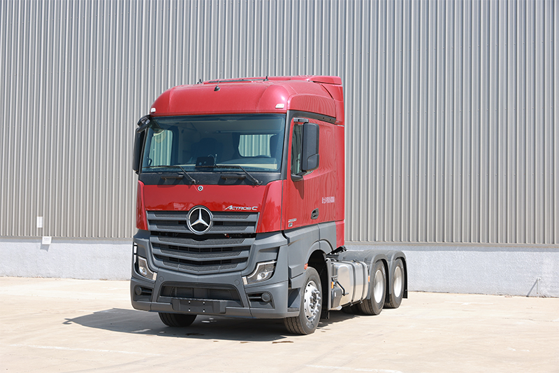 梅賽德斯-奔馳 Actros 2653 530馬力 6×4 國六 公路牽引車 （紅）