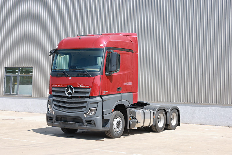 梅賽德斯-奔馳 Actros 2653 530馬力 6×4 國六 公路牽引車 （紅）