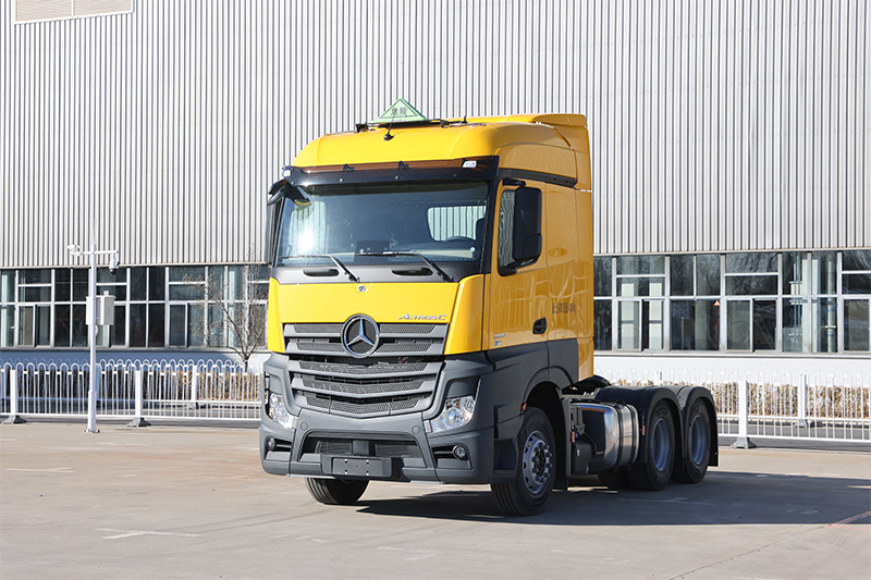 梅賽德斯-奔馳 Actros C 520馬力 6×4 國(guó)六 危化品運(yùn)輸牽引車