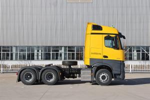 梅賽德斯-奔馳 Actros C 520馬力 6×4 國六 ?；愤\(yùn)輸牽引車